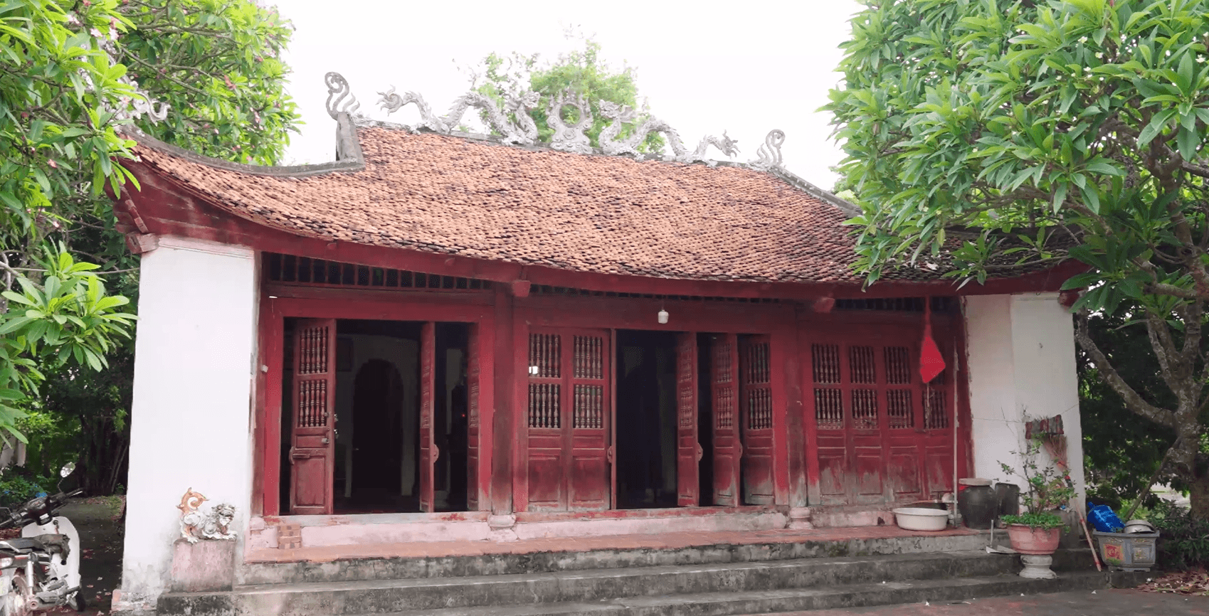  Đền Ngọc Xá