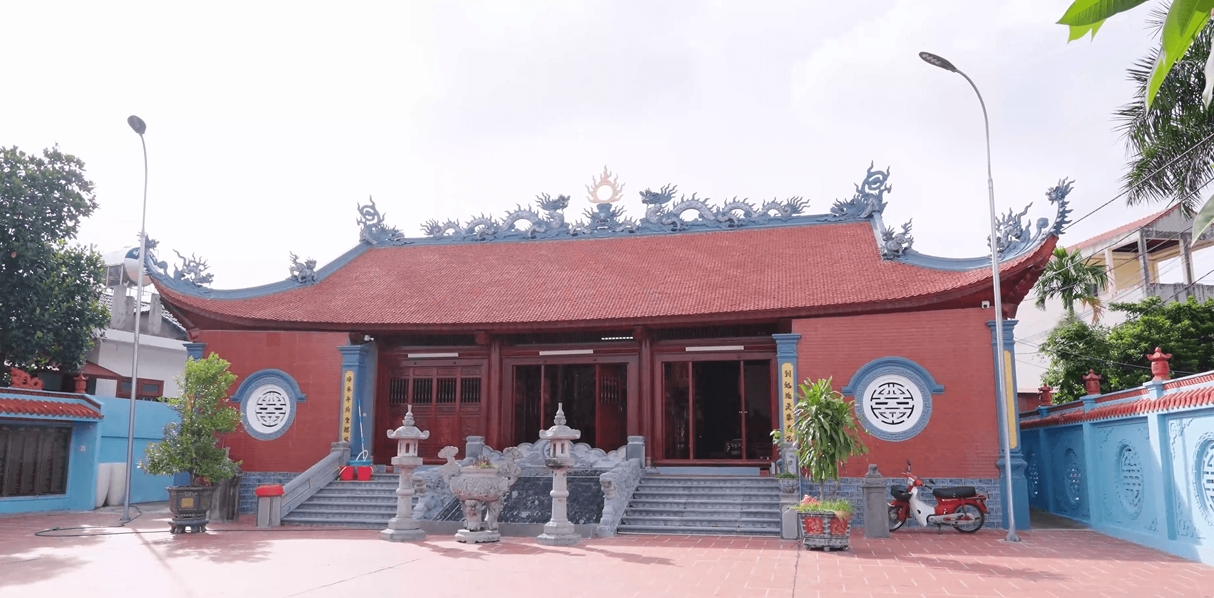 Đình Đạo Sử